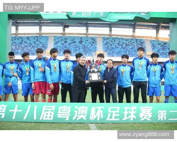 广州足球队团队协作创新之路：重塑战术与凝聚力的成功实践