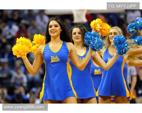 足球明星与足球宝贝的浪漫邂逅引发全场瞩目瞬间